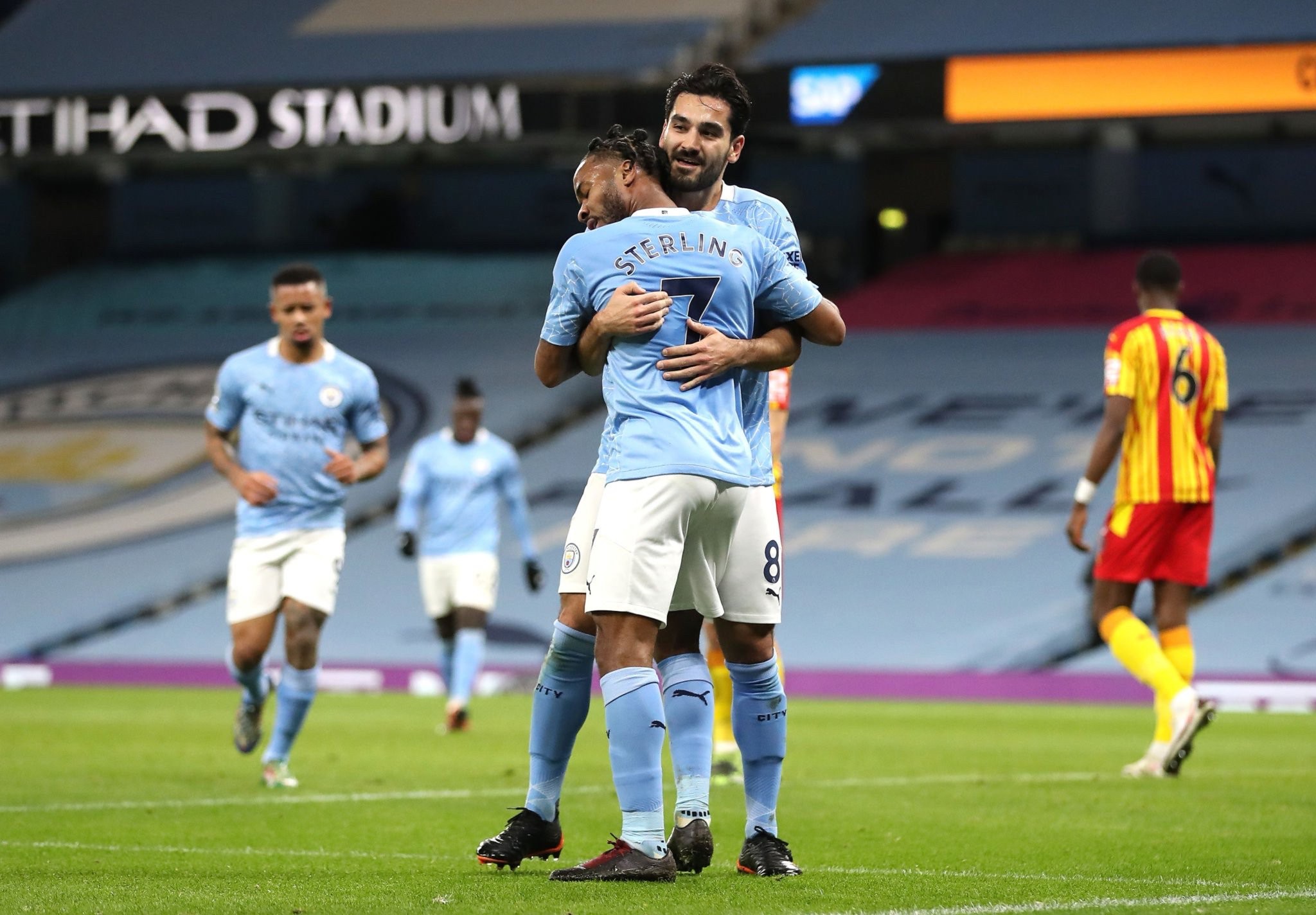 关键时刻依 关键时刻依